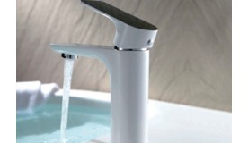  Installation of faucet in bathroom washbasin